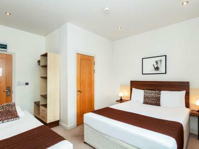 Avni Kensington 3* Londra